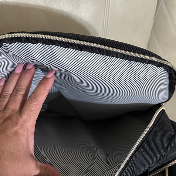 Kenneth Cole Backpack - Picture 6 of 8